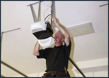 Garage Doors Store Repairs Louisville, KY 502-501-1164 - cont-gdr-door-opener-08m